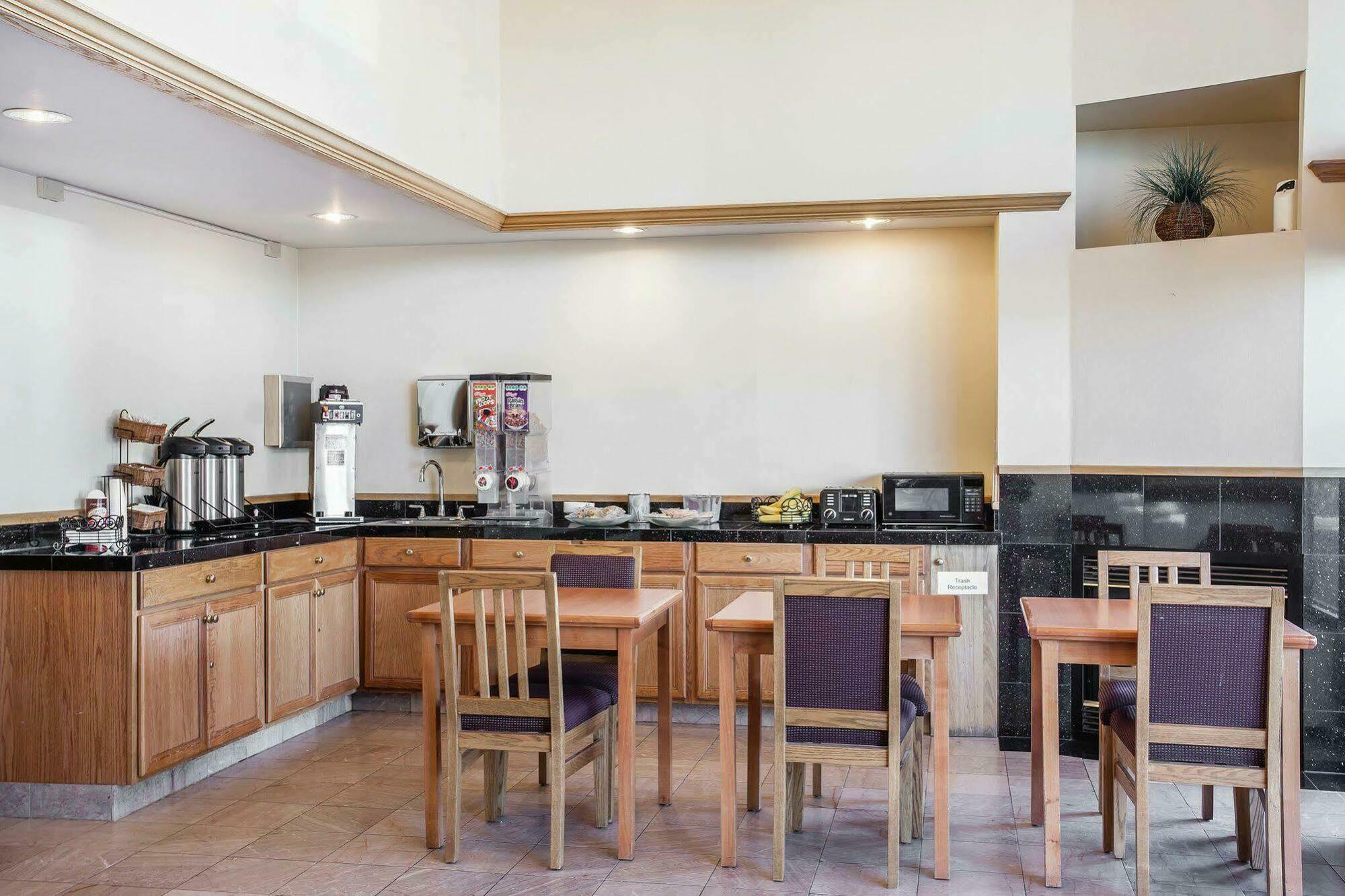 Econo Lodge Federal Way Εξωτερικό φωτογραφία